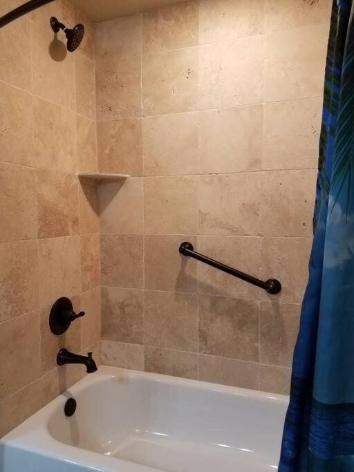 Hawaiian Cottage - Heated Pool Walk To The Beach Cocoa Beach Bagian luar foto