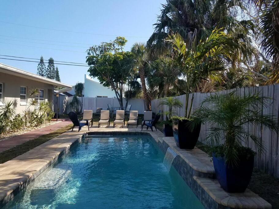 Hawaiian Cottage - Heated Pool Walk To The Beach Cocoa Beach Bagian luar foto
